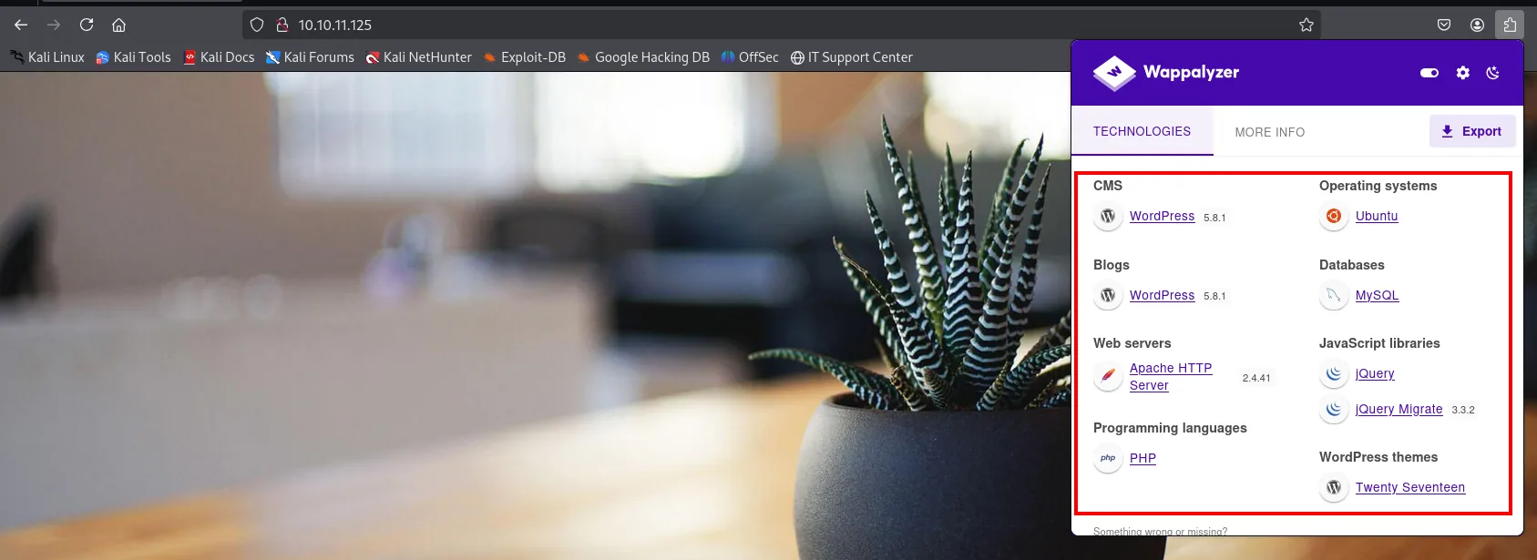 Wappalyzer mostrando WordPress 5.8.1, Apache 2.4.41, PHP, MySQL, jQuery y el tema Twenty Seventeen