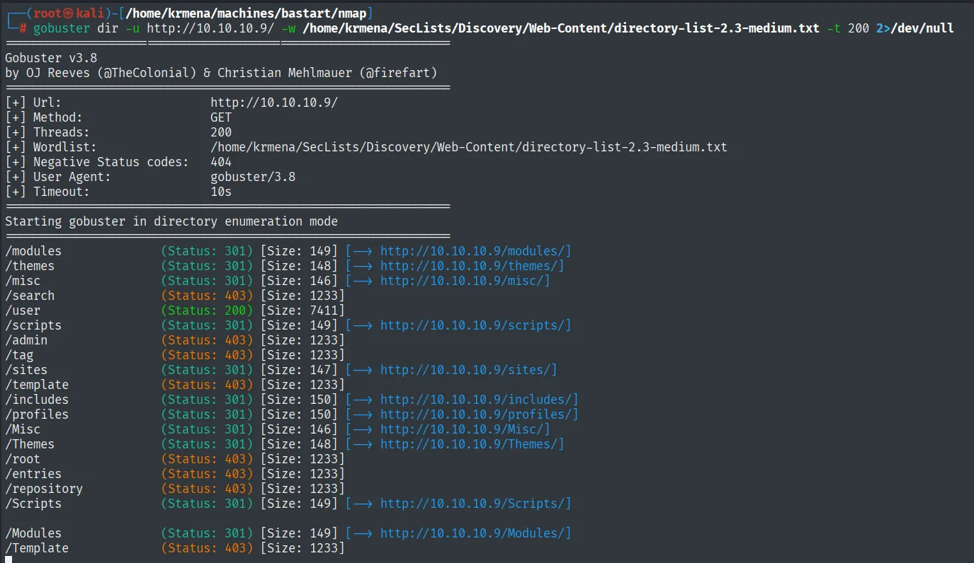 Salida de gobuster con decenas de rutas: /modules, /themes, /misc, /user 200, /scripts, /admin 403, /sites, /includes, /profiles y sus variantes capitalizadas