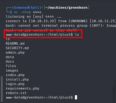 el listener nc recibe la conexión desde 10.10.11.25 y da un prompt www-data@greenhorn:~/html/pluck donde ls lista los ficheros de Pluck