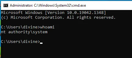 cmd de Administrador con whoami = nt authority\system