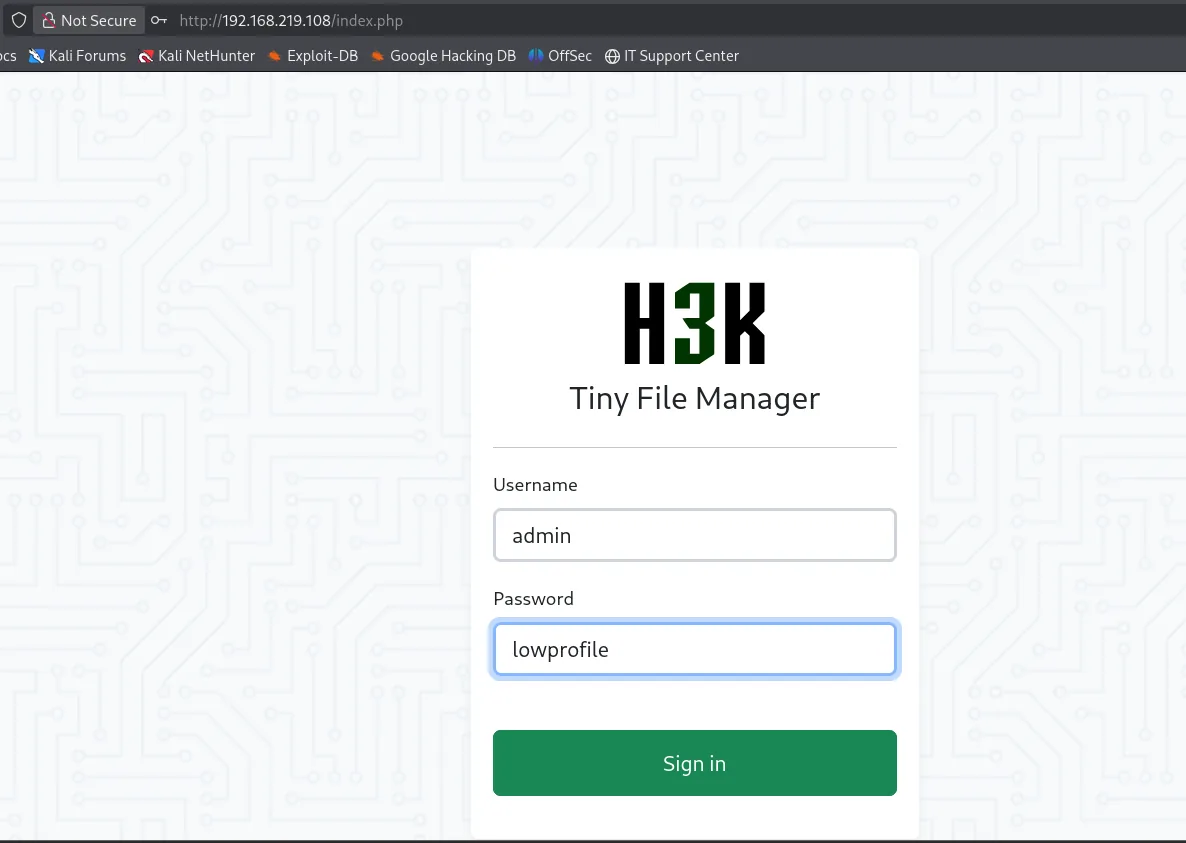 Login del Tiny File Manager (H3K) con admin / lowprofile