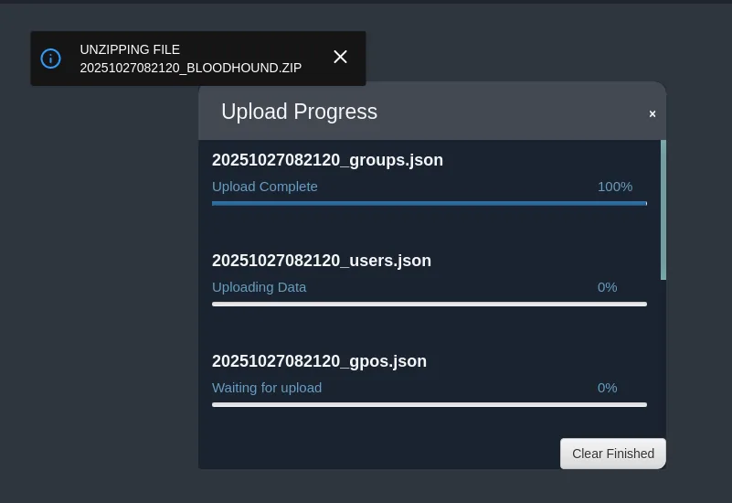el diálogo de subida de BloodHound descomprimiendo el zip y cargando groups.json, users.json y gpos.json