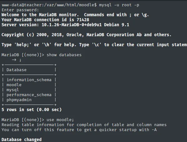 Conexión a MariaDB 10.1.26 como root; show databases lista information_schema, moodle, mysql, performance_schema y phpmyadmin, y use moodle cambia de base de datos